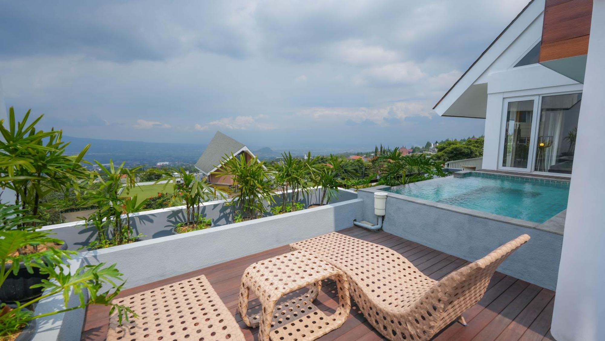 Amartahills Hotel And Resort Malang Pokoj fotografie